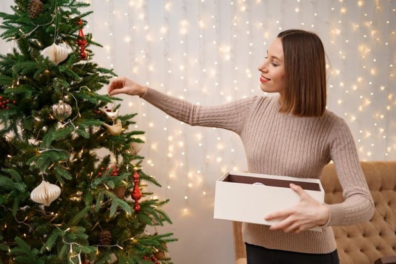 A Bigger and Better Holiday Experience: Choosing an Impressive Giant Artificial Christmas Tree for Maximum Joy and Merriment