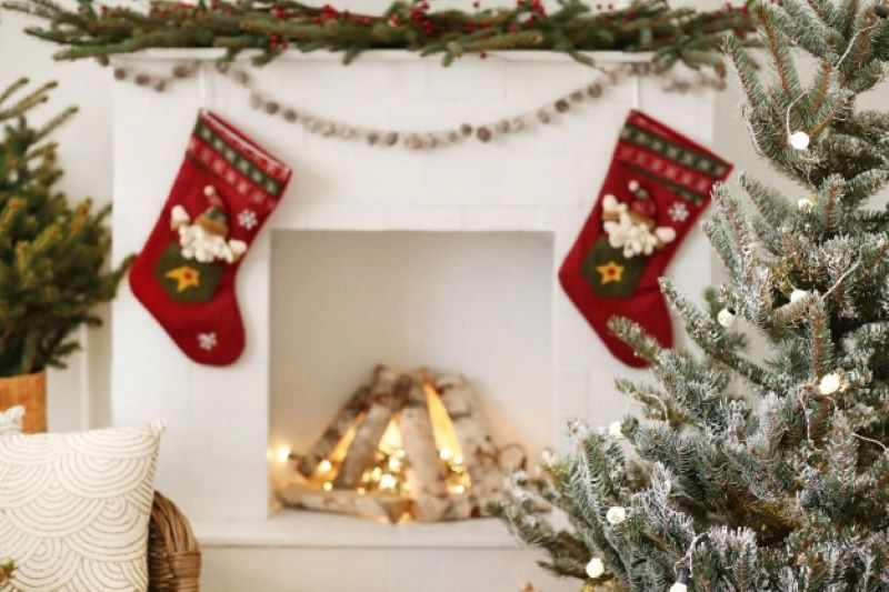 Elevate your Holiday Décor: A Comprehensive Guide to Artificial Christmas Garlands