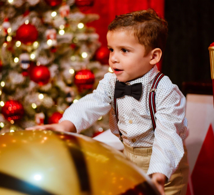 Spread Christmas Cheer with the Perfect Tree Skirt